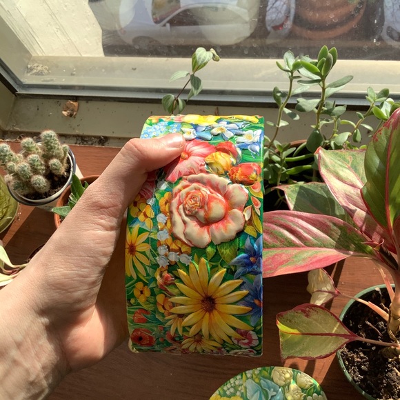 5$ ADD ON⭐️Vintage metal box pastel flowers - Picture 11 of 14